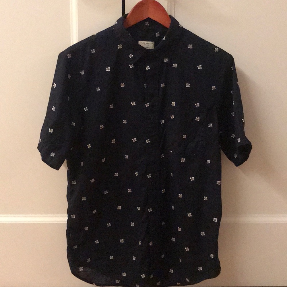 CLUB MONACO navy short sleeved button down shirt
